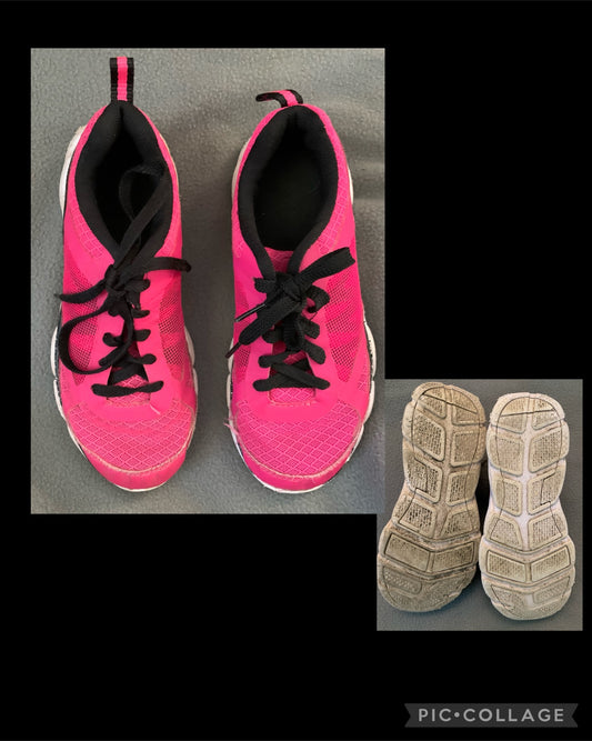 Daskin hot pink GUC Right shoe lace new - size Shoes - Kids 3