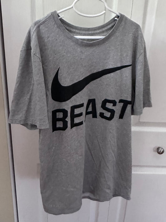 Beast Nike tee VG-GUC Good sports practice tee - size Youth - 12 (L)