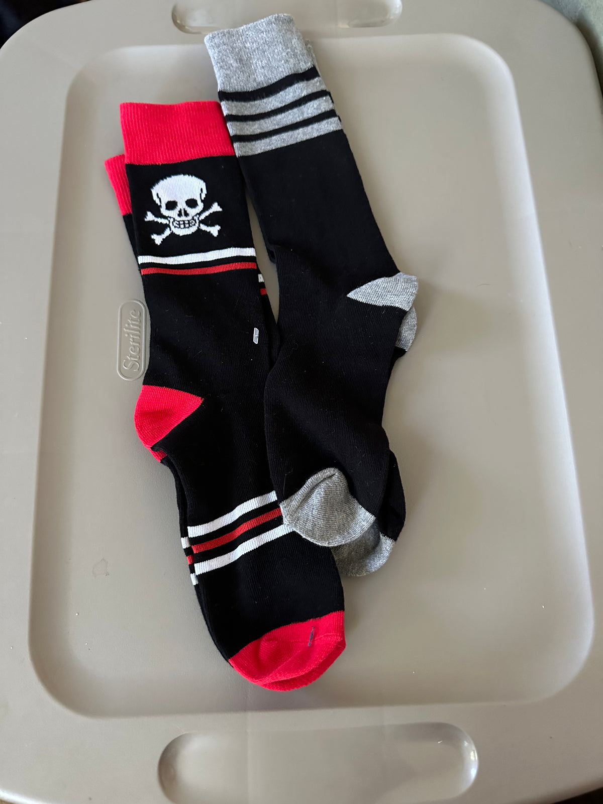 2 pair NWOT socks Fit tween/teen - size Youth - 12 (L)