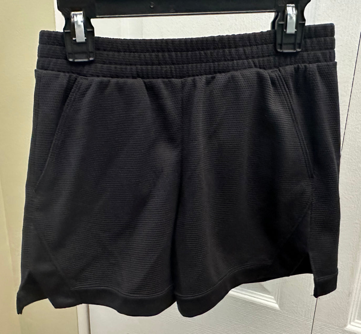 7-8 black athletic short Athletic works brand EUC - size Youth - 7 (S)