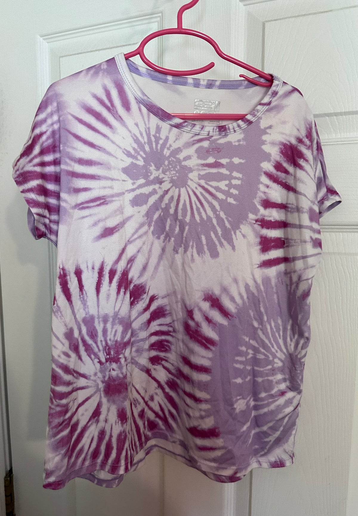 10/12  32degree cool Tye dye poly/ spandex - size Youth - 10 (L)