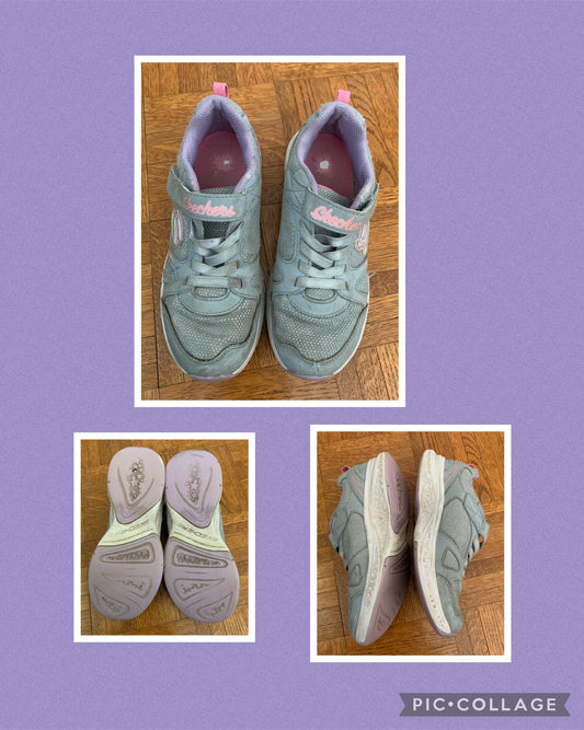 Sketchers Play condition No holes, but low tread - size Shoes - Kids 3