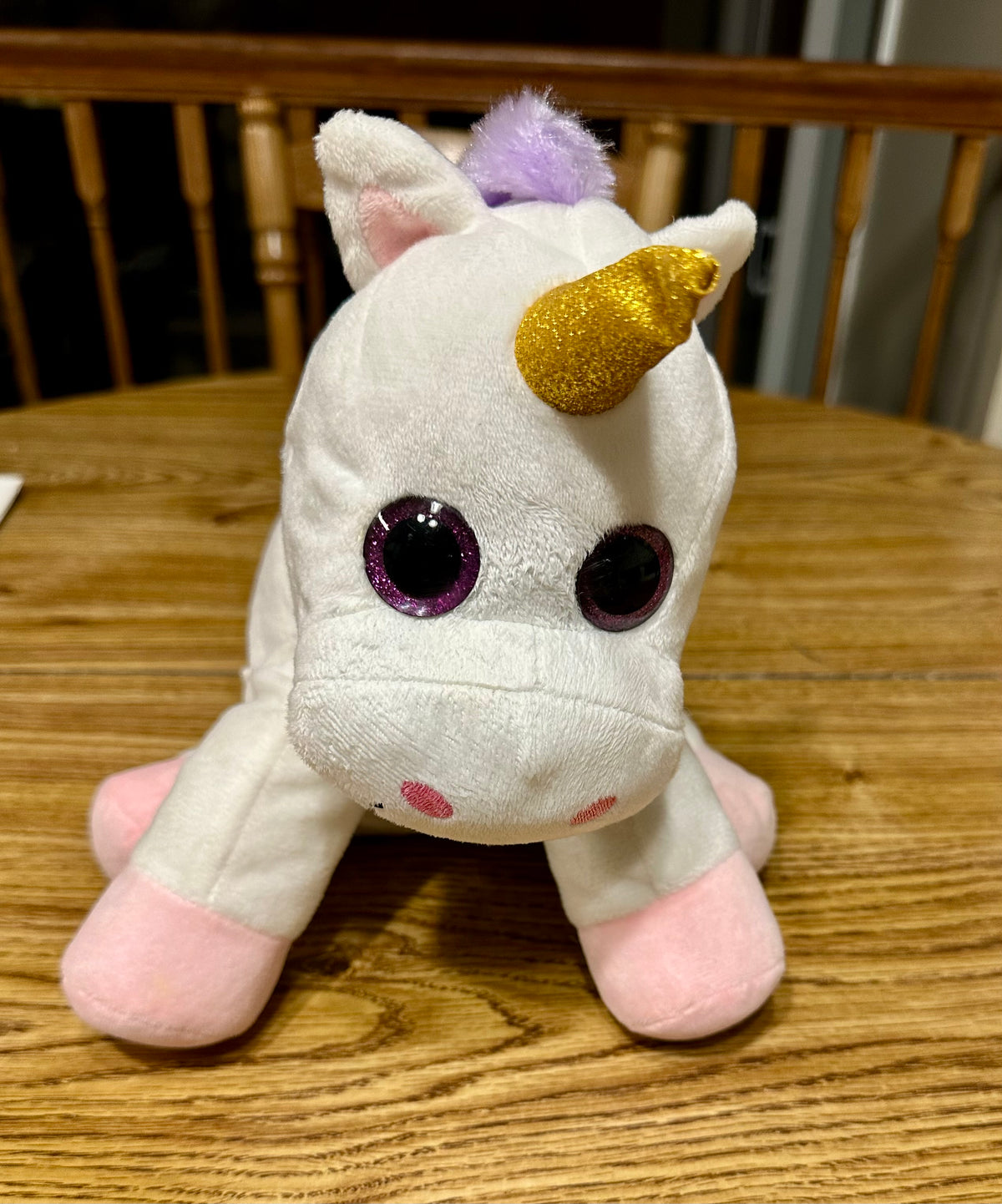Unicorn lights up plush About 6-8 inches, VGUC