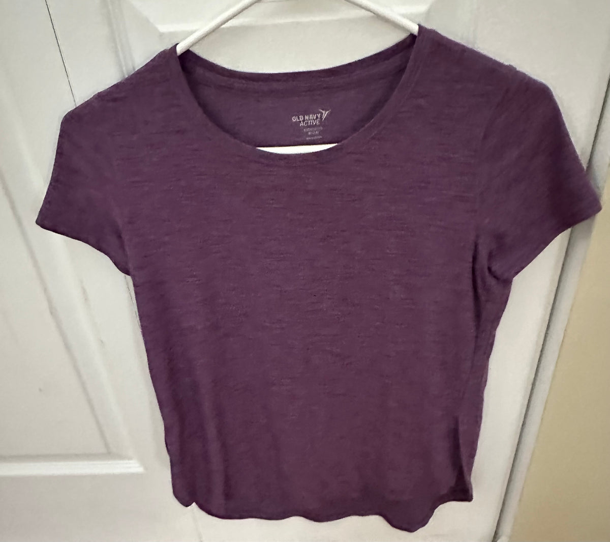 14 old navy active top Purplish EUC poly/spandx - size Youth - 14 (XL)