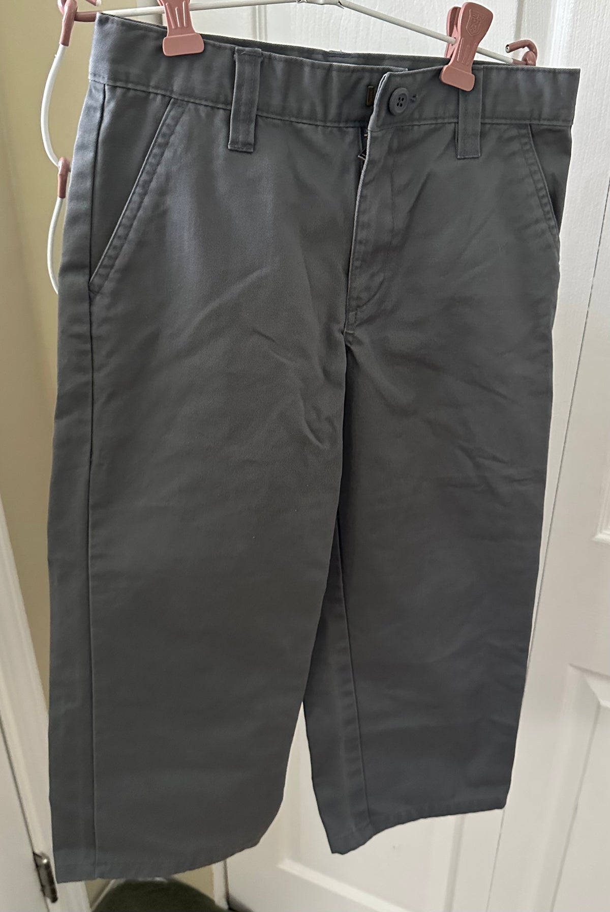 NWOT gray straight chino Pant Old navy adjustable - size Youth - 8 (M)