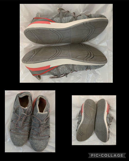 Gray slip on shoe - size Youth - 4 (XS)