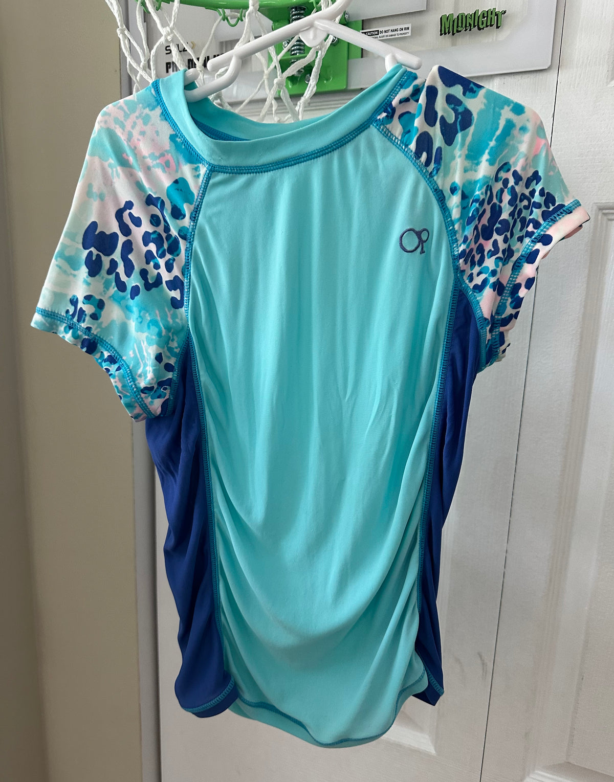 8+ play condition swim tshirt rash guard - size Youth - 8 (M)