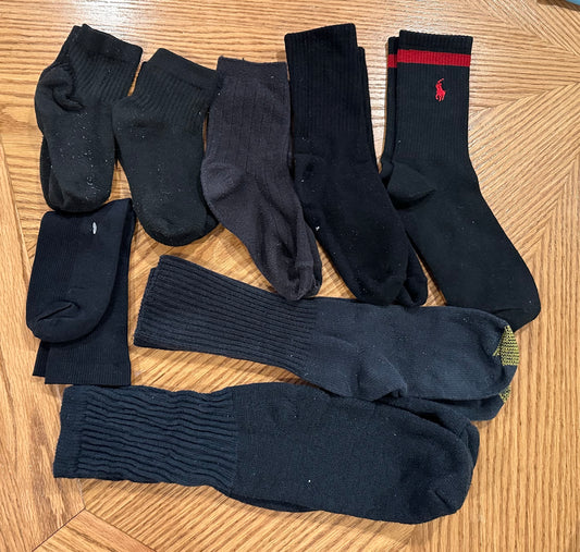 Black socks mix of gently worn, new & PC - size Youth - 8 (M)