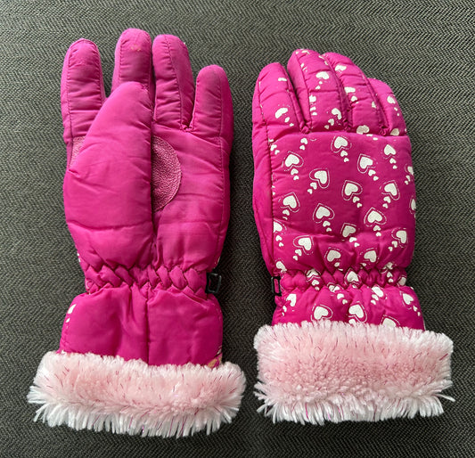 Approx 2nd-4th grade Winter gloves pink heart