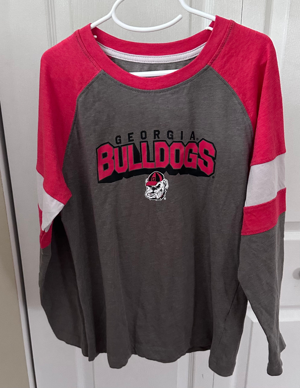 8/10 Georgia Bulldogs Longsleeve tee cot/poly - size Youth - 8 (M)