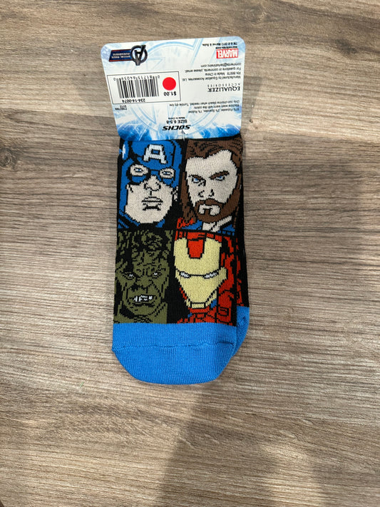 New avengers socks 6.5-8 per tag - size Youth - 6 (S)