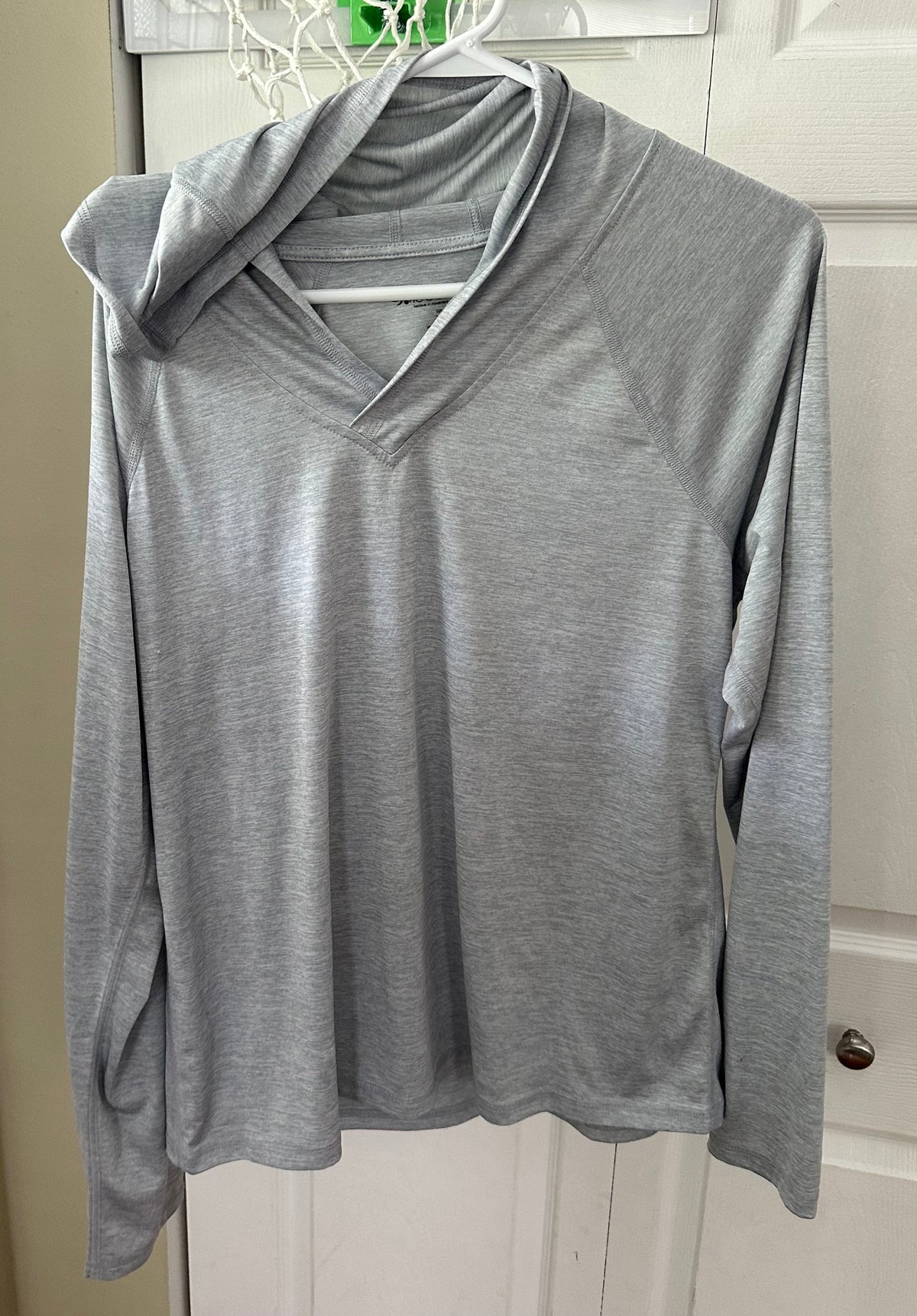 Gray ideology hooded Athletic longsleeve EUC - size Women - XL (16/18)