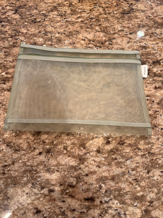 Green Mesh Storage Zipper Pouch