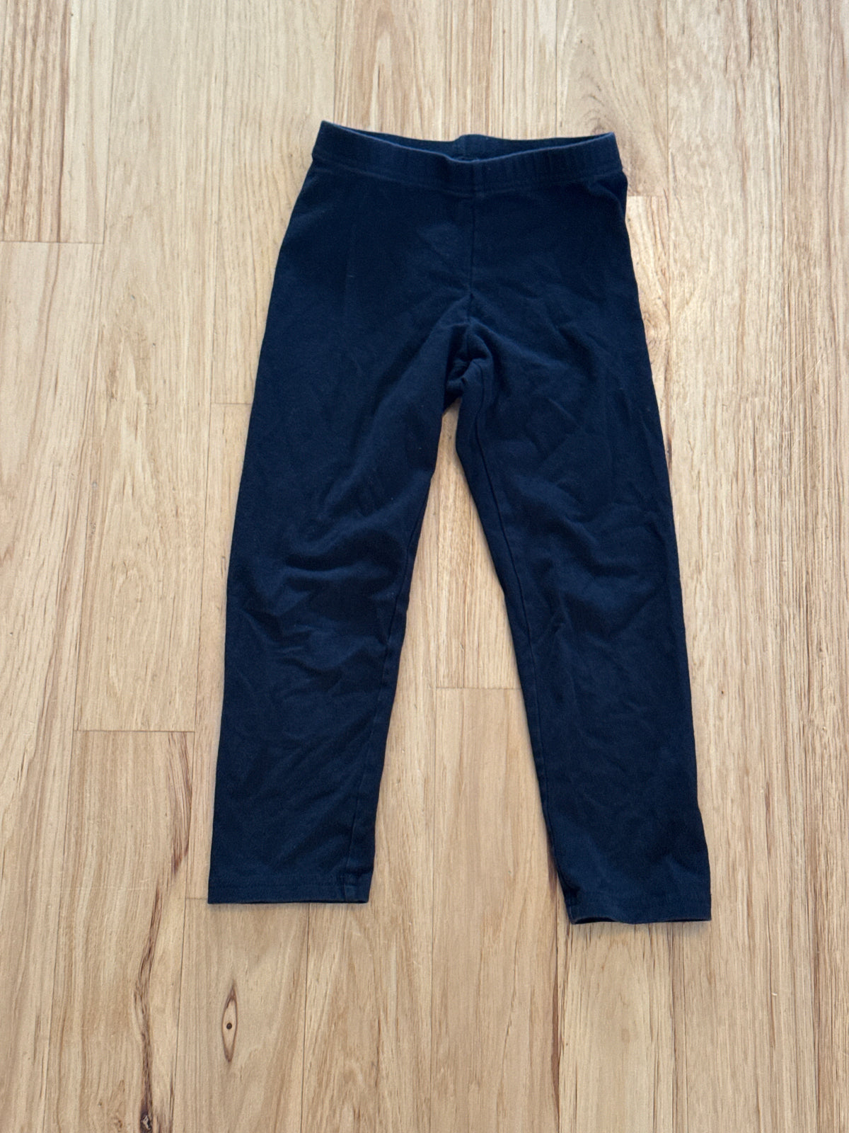 Old navy cropped black Leggings size M - size Youth - 8 (M)
