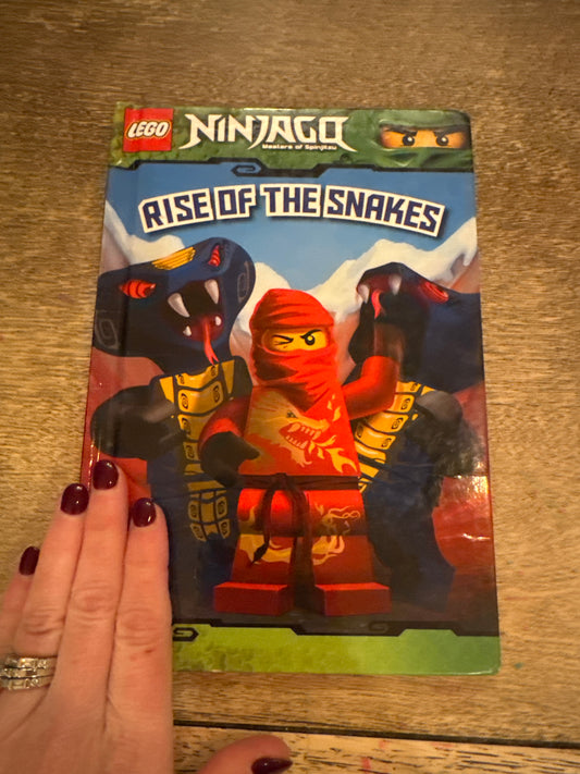 Ninjago - rise of the Snakes - hard back