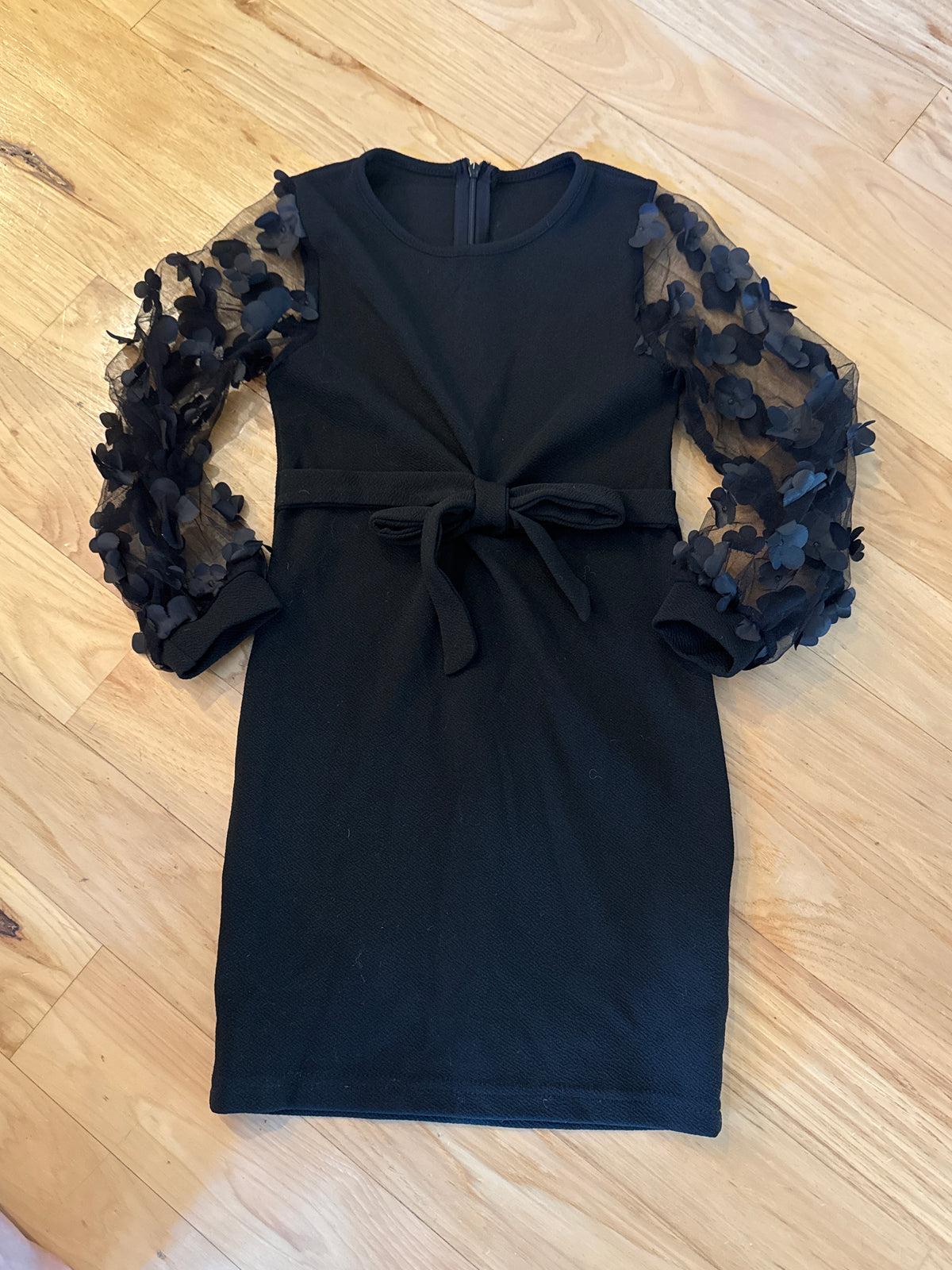 Size 7/8 black dress Lace sleeves EUC - size Youth - 7 (S)