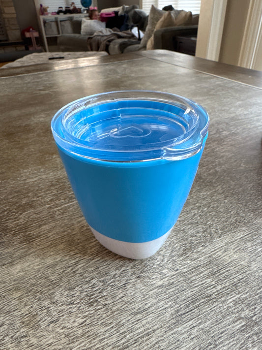 Munchkin small 5 oz Cup with lid - blue
