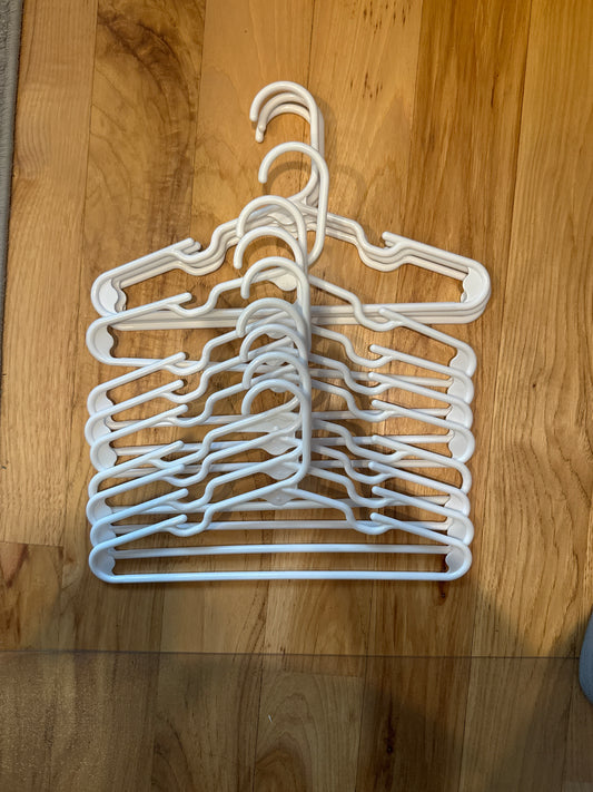 White hangers 11 count