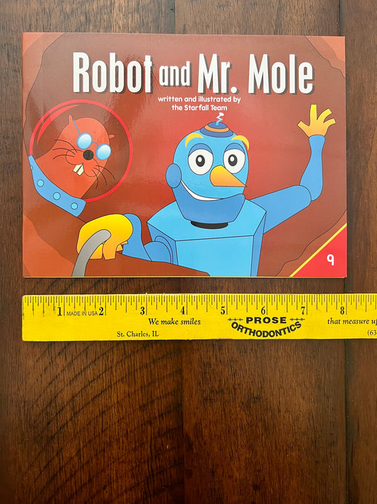 Robot and Mr Mole- 8 pgs -long vowel o-e words