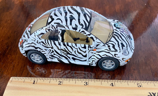 Kinsmart Volkswagen New Beetle; 1/32 scale