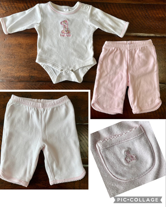 2pc Baby Gap #1 baby top pink bottoms- reversible - size Month - Newborn