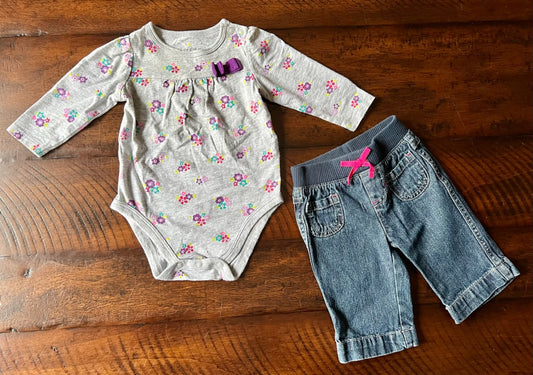 2pc gray floral top/bow NEW! with JB jeans CUTE! - size Month - 0-3 / 3M