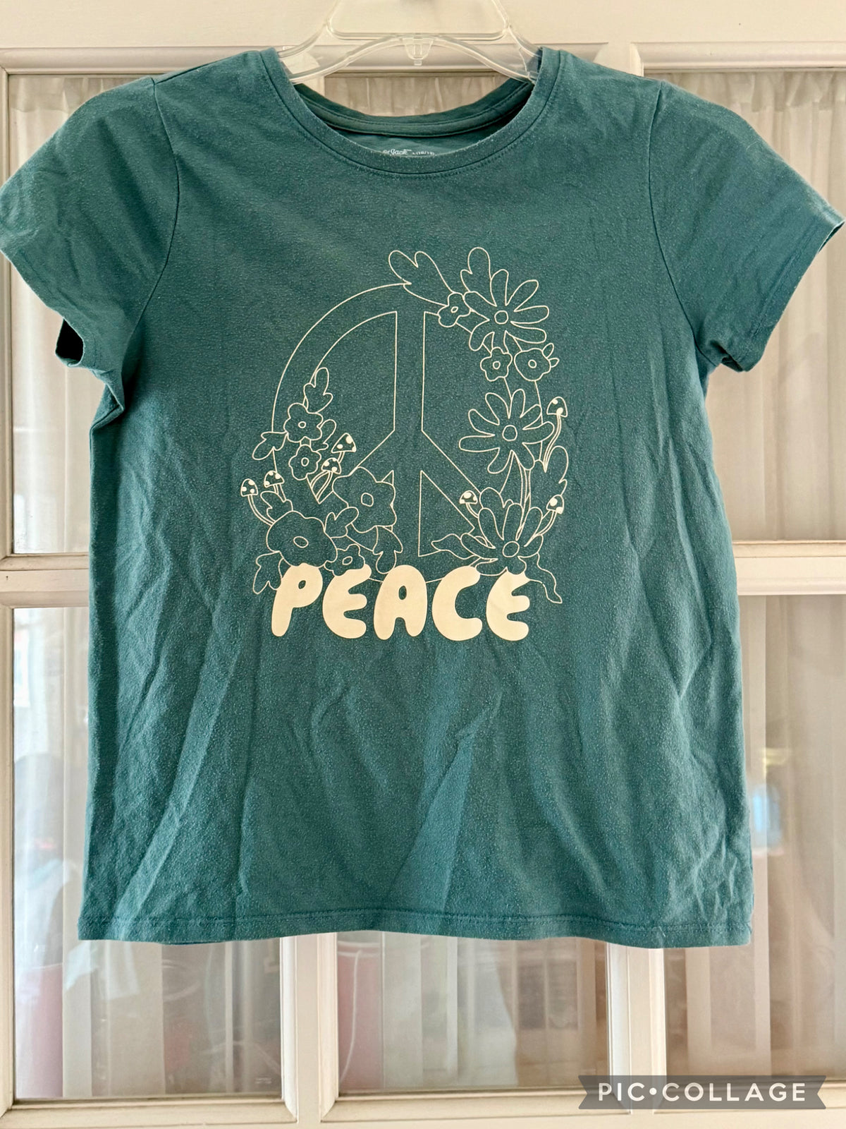 Cat & Jack PEACE top - green short sleeve - size Youth - 10 (L)