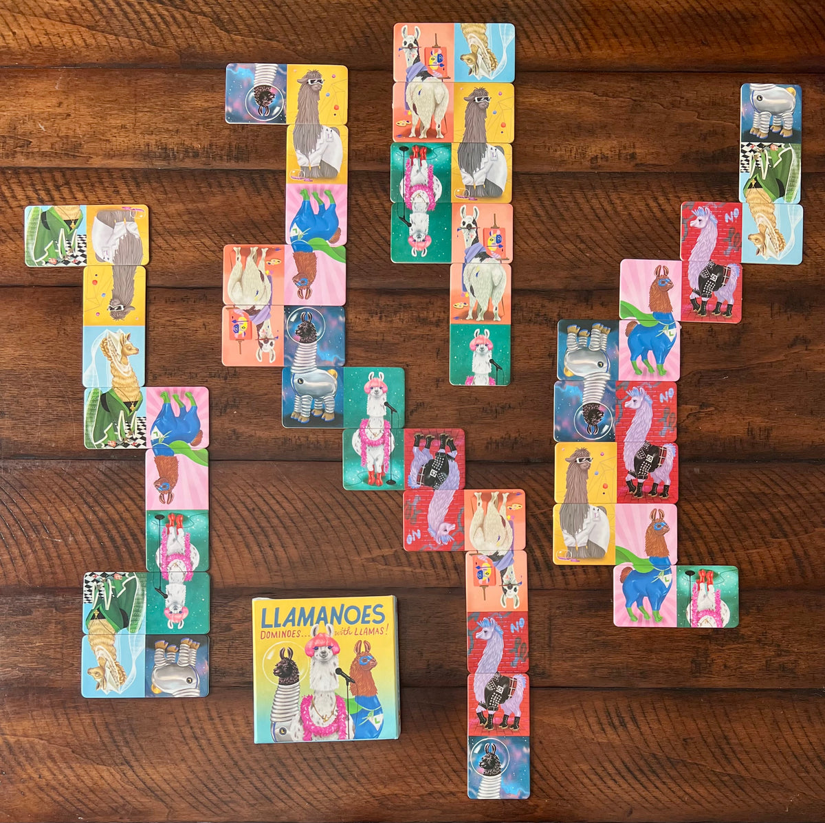 Llamanoes: Dominoes with LLAMAS!!