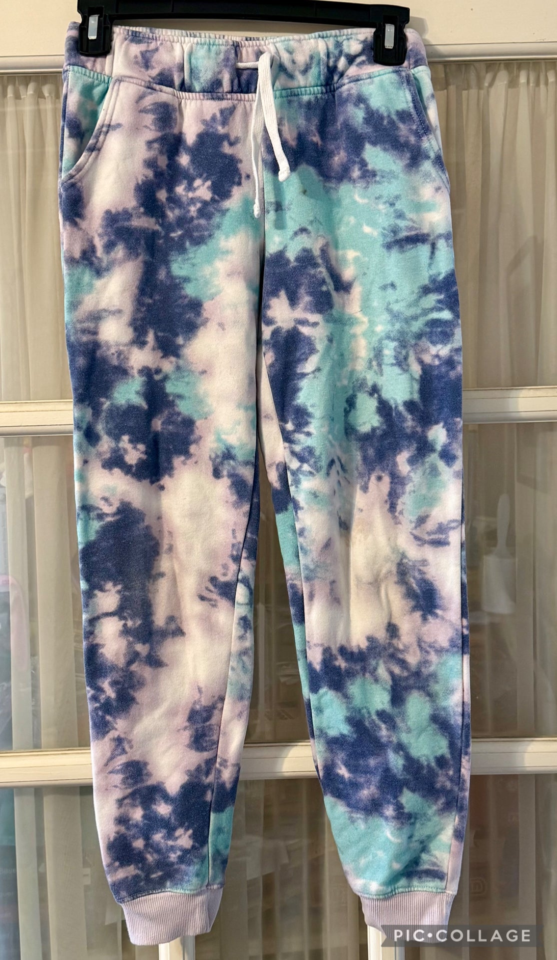 SO Favorite jogger -blue/pink - size Youth - 10 (L)