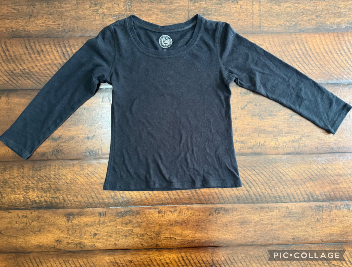SO long sleeve black top - size Youth - 6 (S)