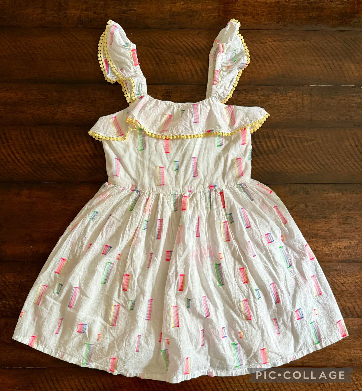 White sleeveless dress - multicolor pattern - size Youth - 10 (L)