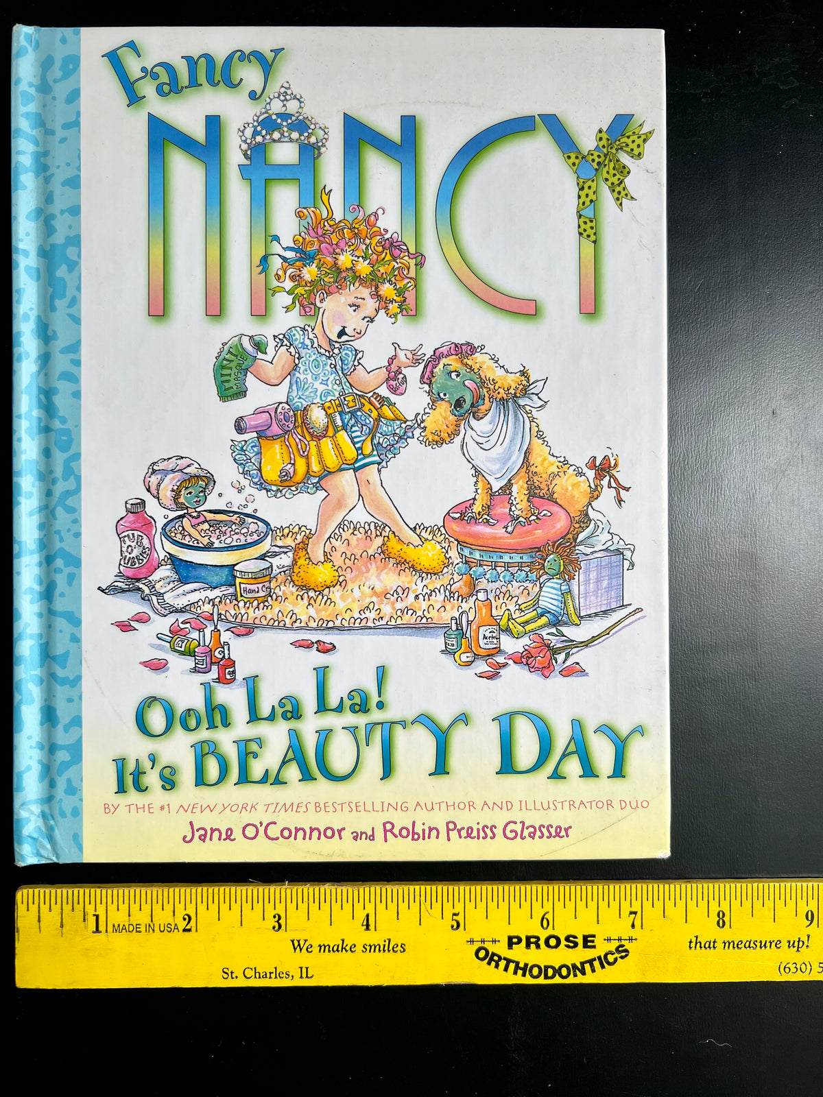 Fancy Nancy Ooh La La! It's BEAUTY Day!