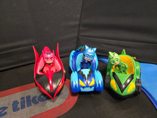PJ Masks 3 original vehicles + characters