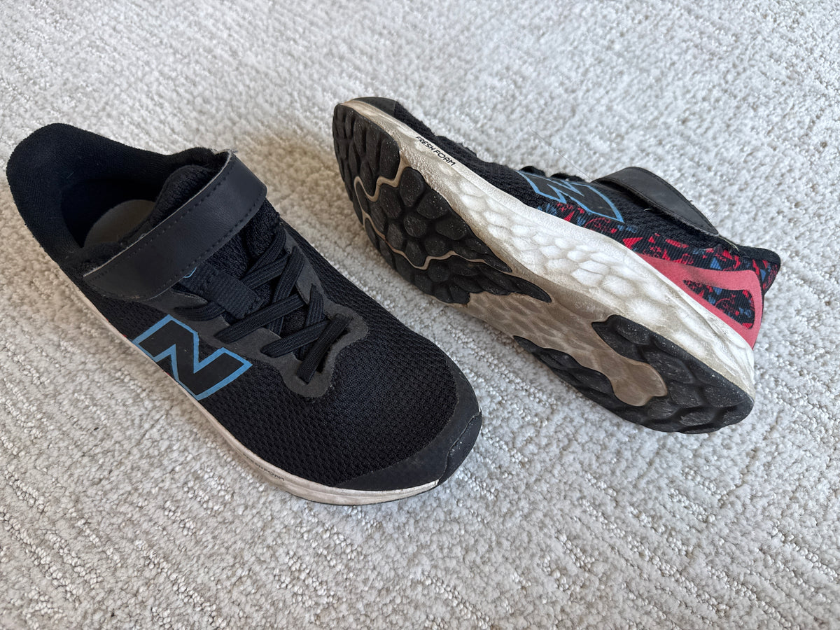 NB kids sz2 shoes GUC foam - size Shoes - Kids 2