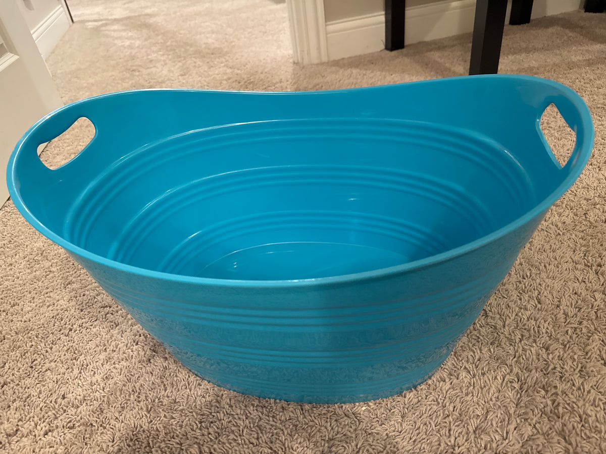 Teal bucket/ tote basket 8 gal volume