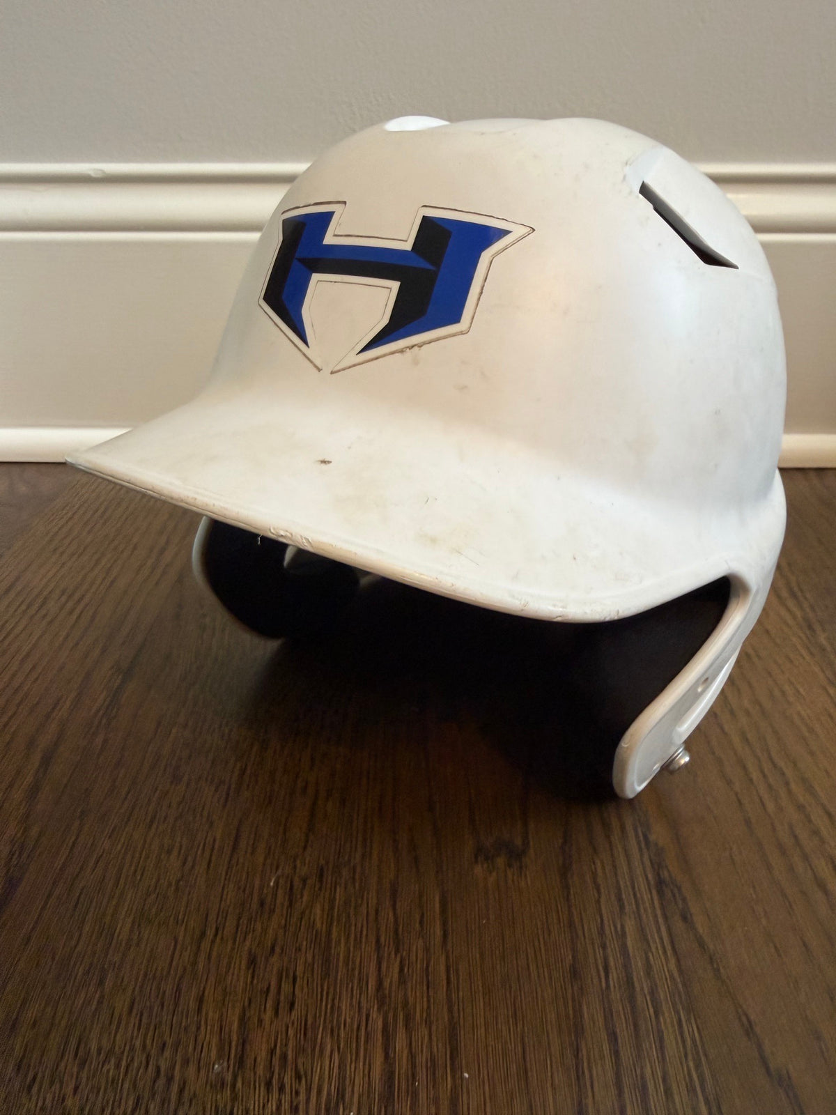 Easton Jr Helmet Size 6.5-7 1/8