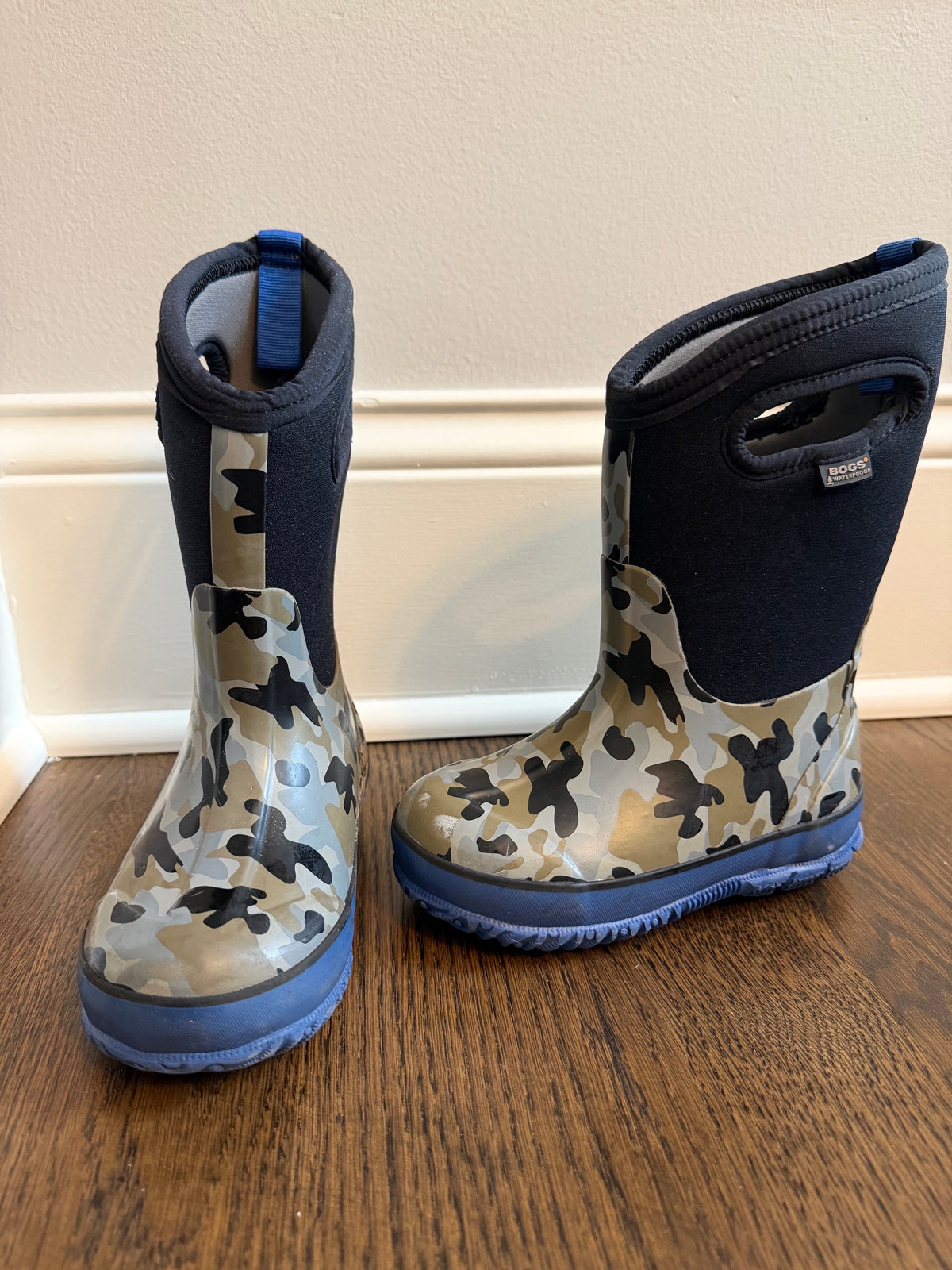 Boggs Winter Boots VGUC Camo - size Shoes - Toddler 11