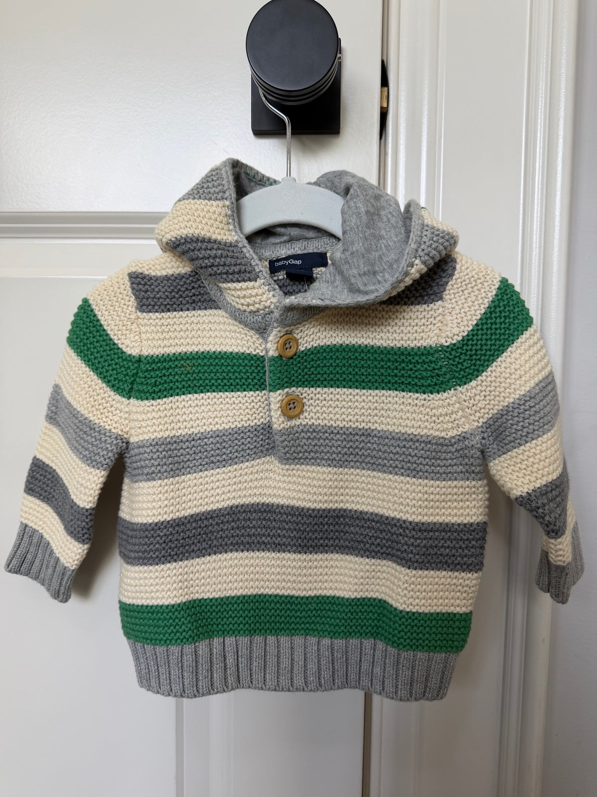 GAP Hoodie Sweater NWT - size Month - 3-6 / 6M