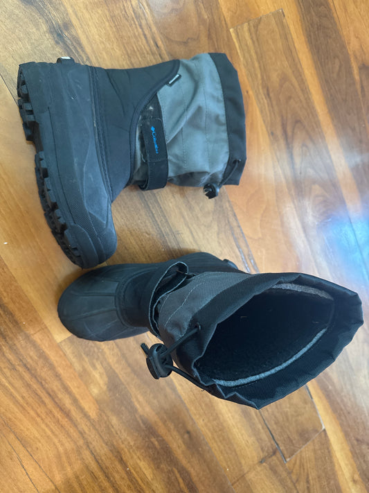 Columbia snow boots VGUC waterproof,lined - size Shoes - Kids 1