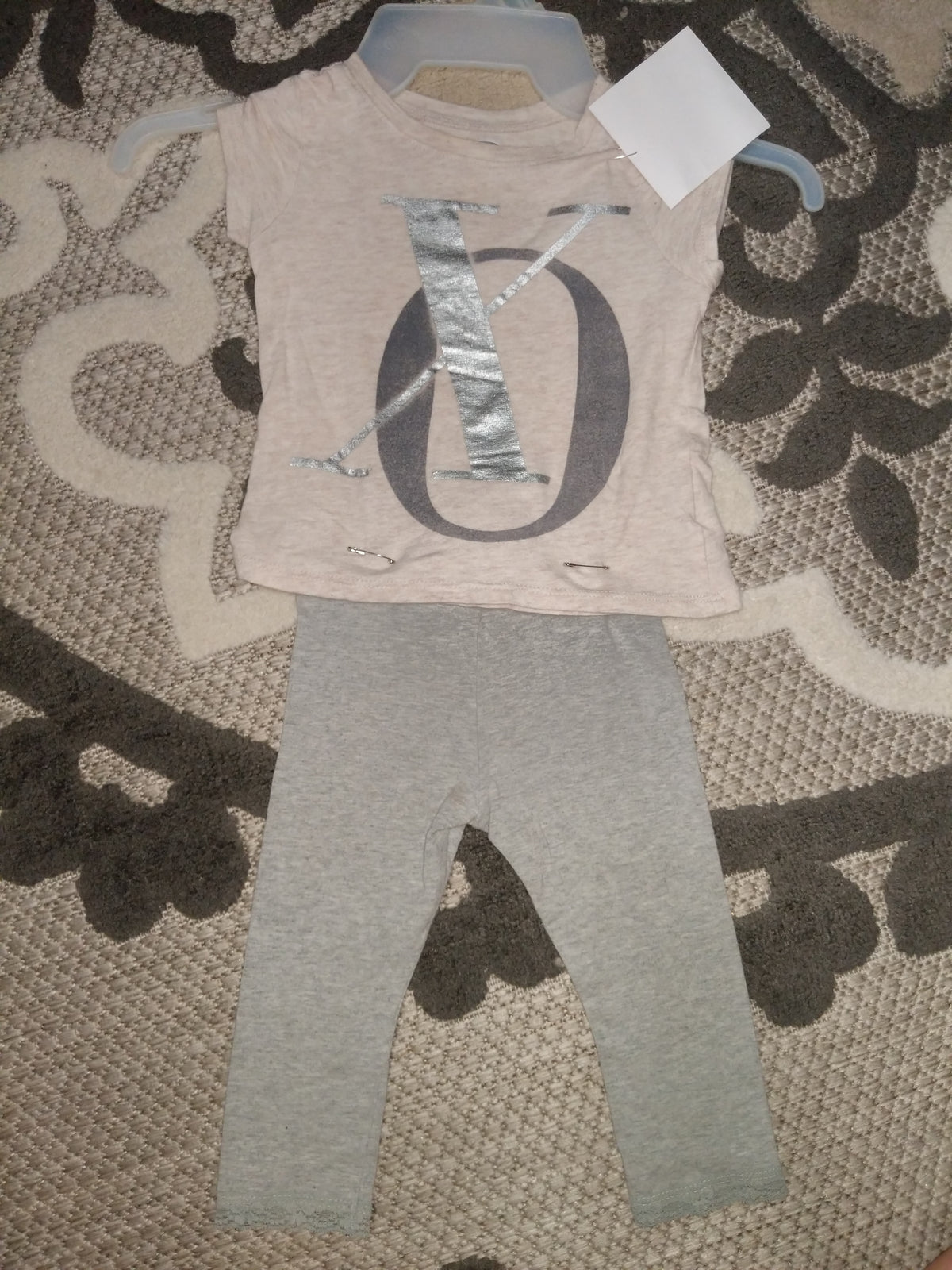 Old Navy XO Outfit - size Month - 18-24 / 24M