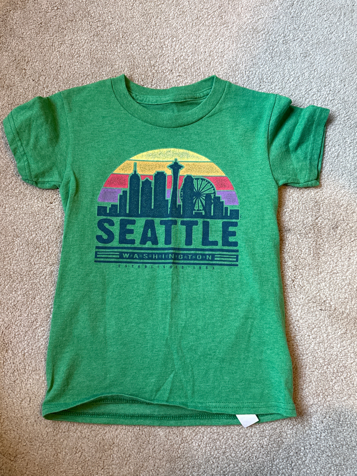 Seattle T Shirt Green - size Youth - 4 (XS)