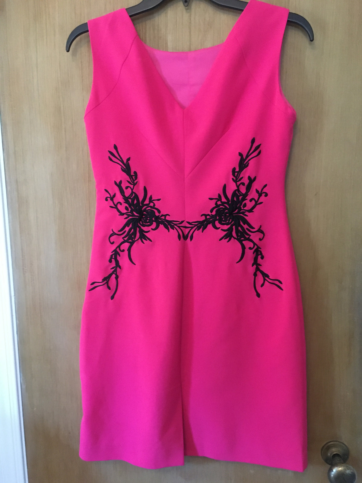 Levusu, lined pink with black detail - size Women - M (8/10)