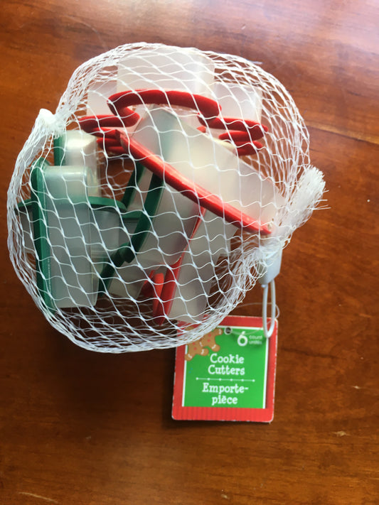 NEW 6 Christmas cookie cutters, snowman