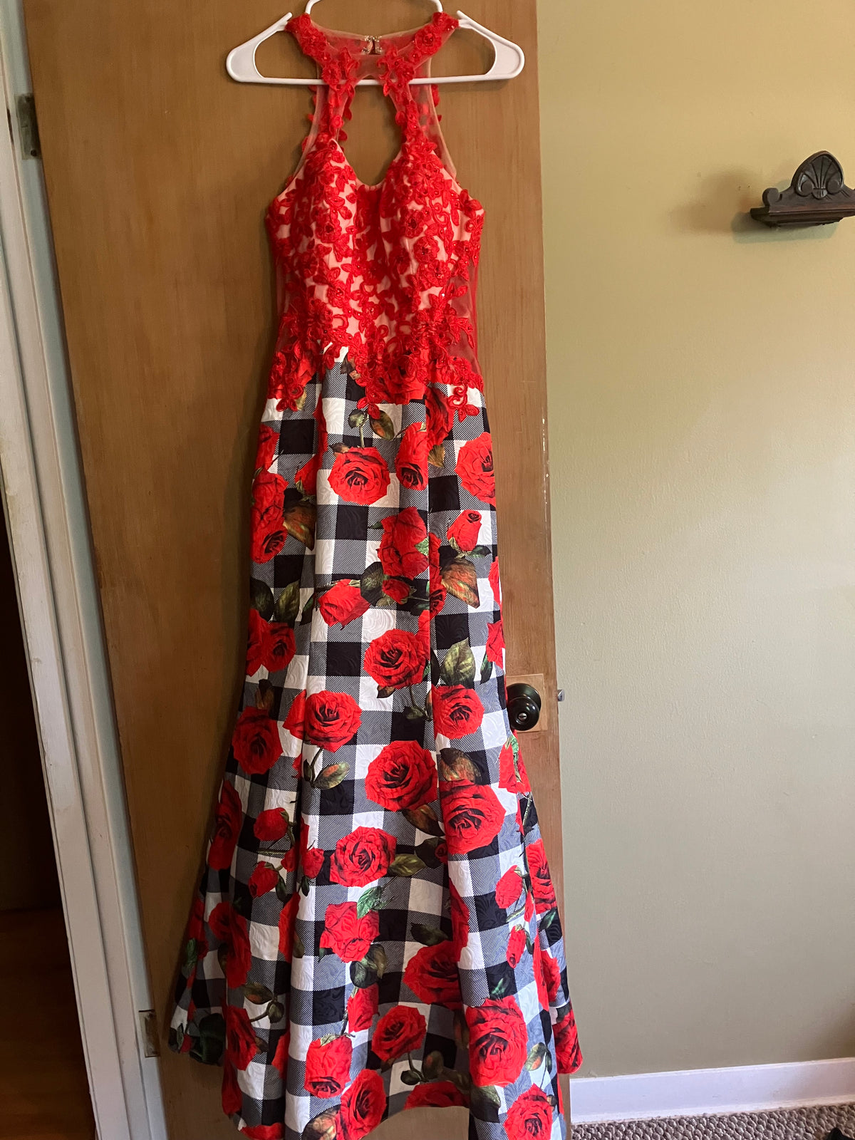 Temptations, red roses on plaid, low back, zip. - size Women - XS (0/2)