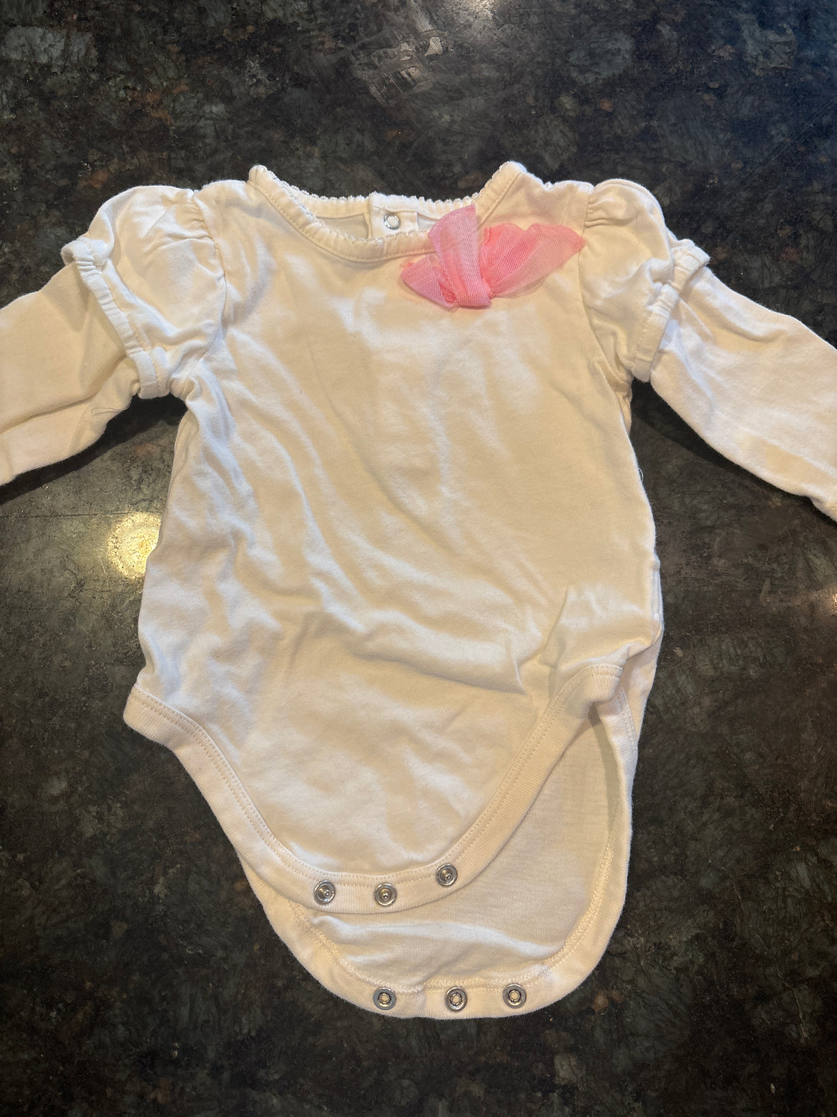 White - size Month - 0-3 / 3M