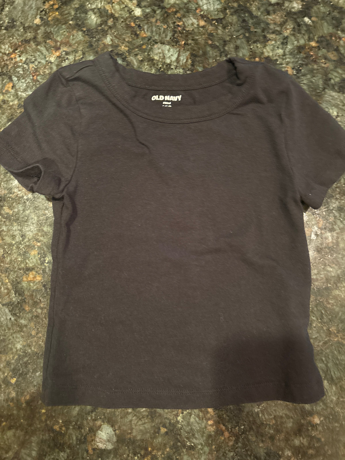 Old Navy S (6-7) Black T-Shirt - size Youth - 6 (S)