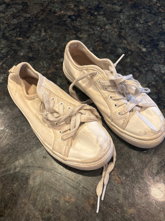 White size 13 shoes - size Shoes - Kids 13