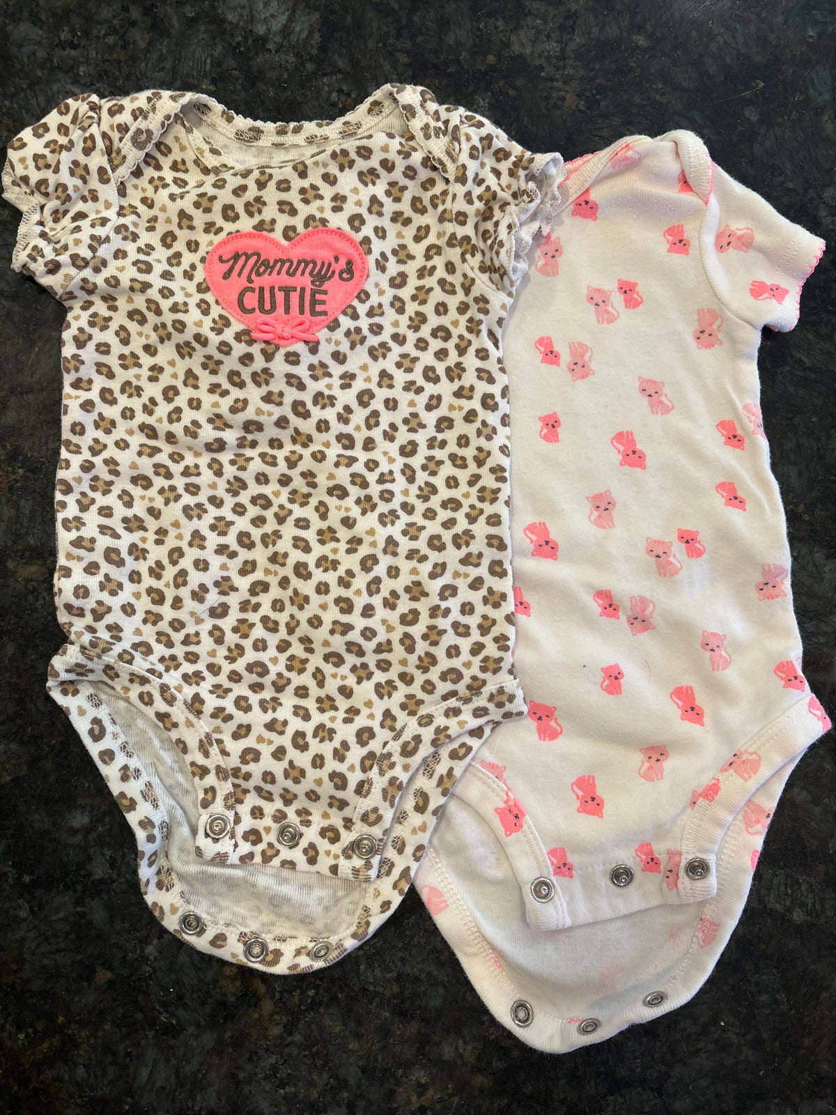 2 onesies - size Month - 0-3 / 3M