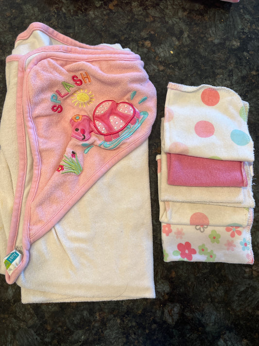 Bath towel, 5 washcloths