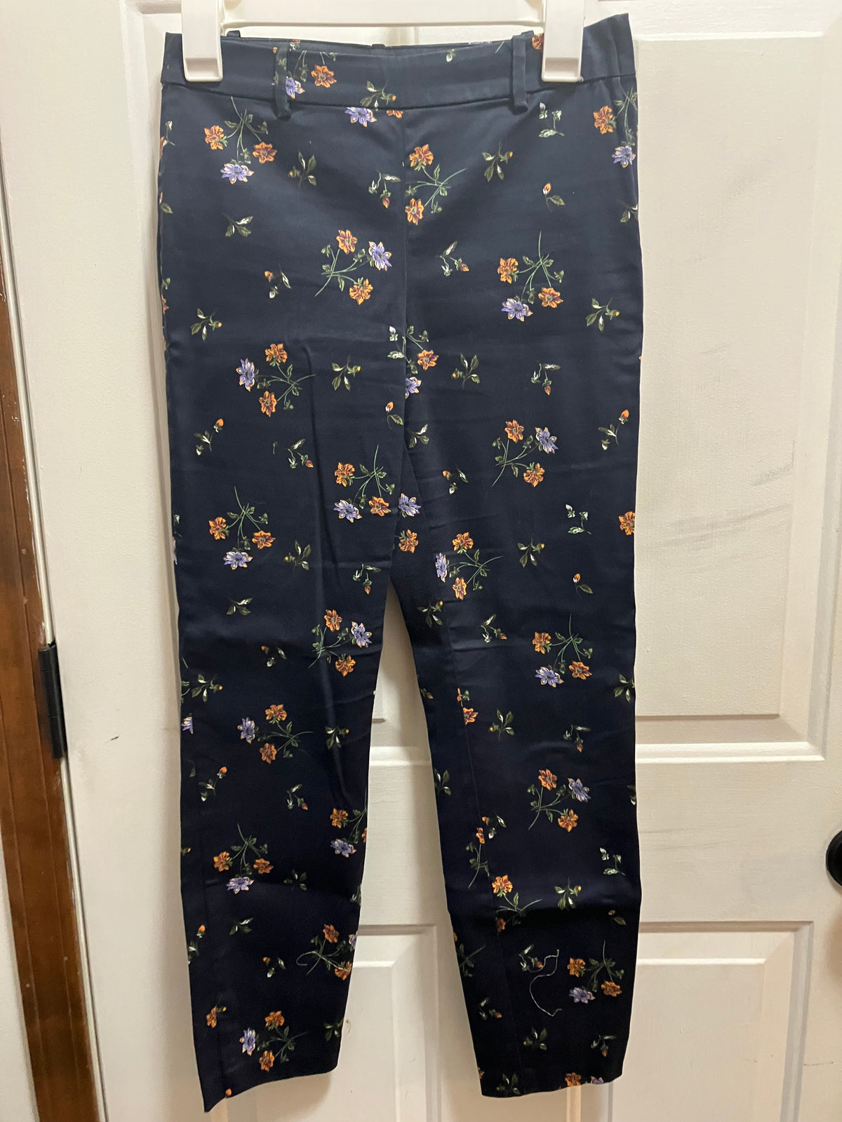 EC Navy pants w/ flower print (H & M) - size Junior - S (3/5)